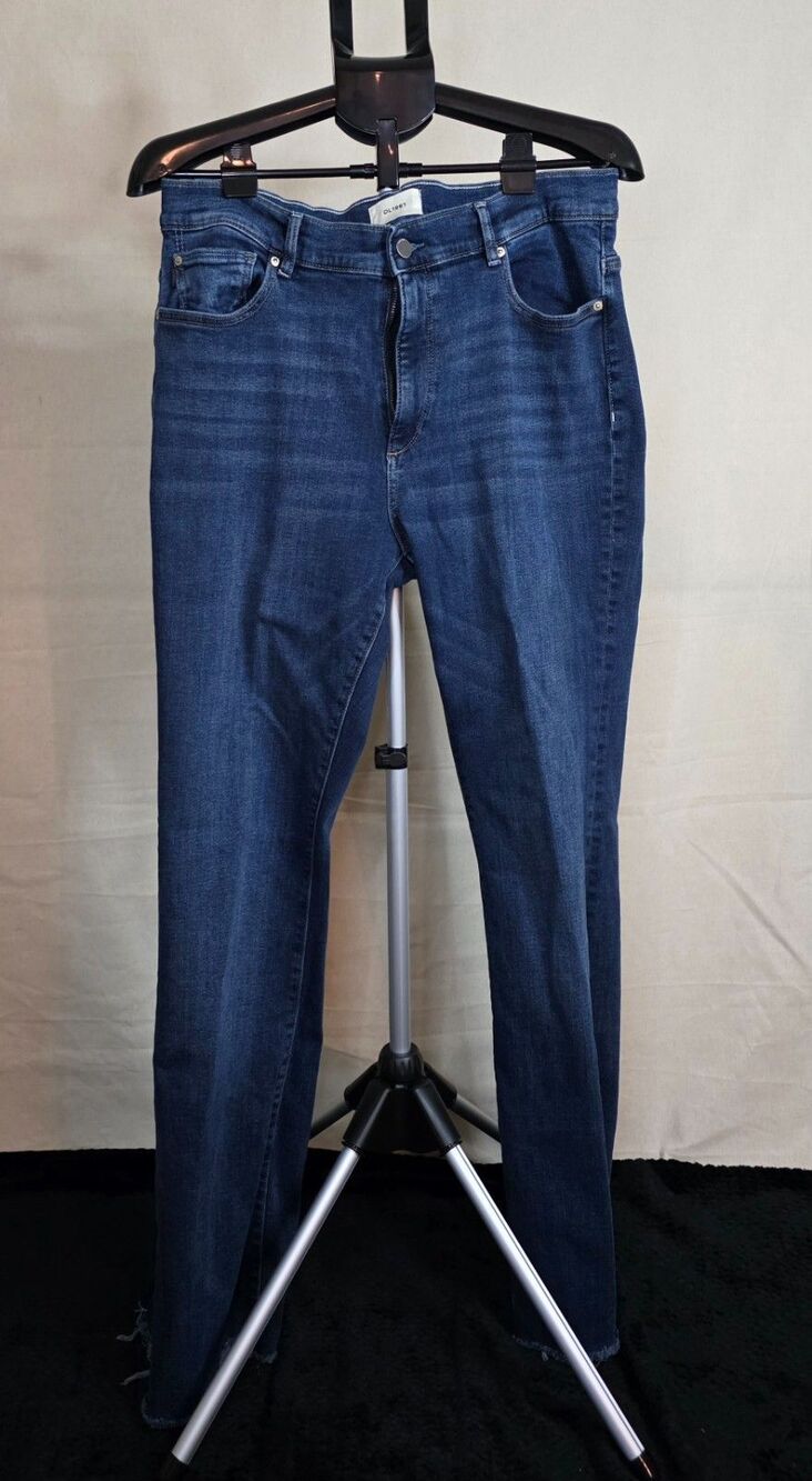 DL1961 Bridget Boot Jeans | Size 33 | High Rise Dark Wash Raw Hem | 34.75 Inseam - Picture 2 of 16
